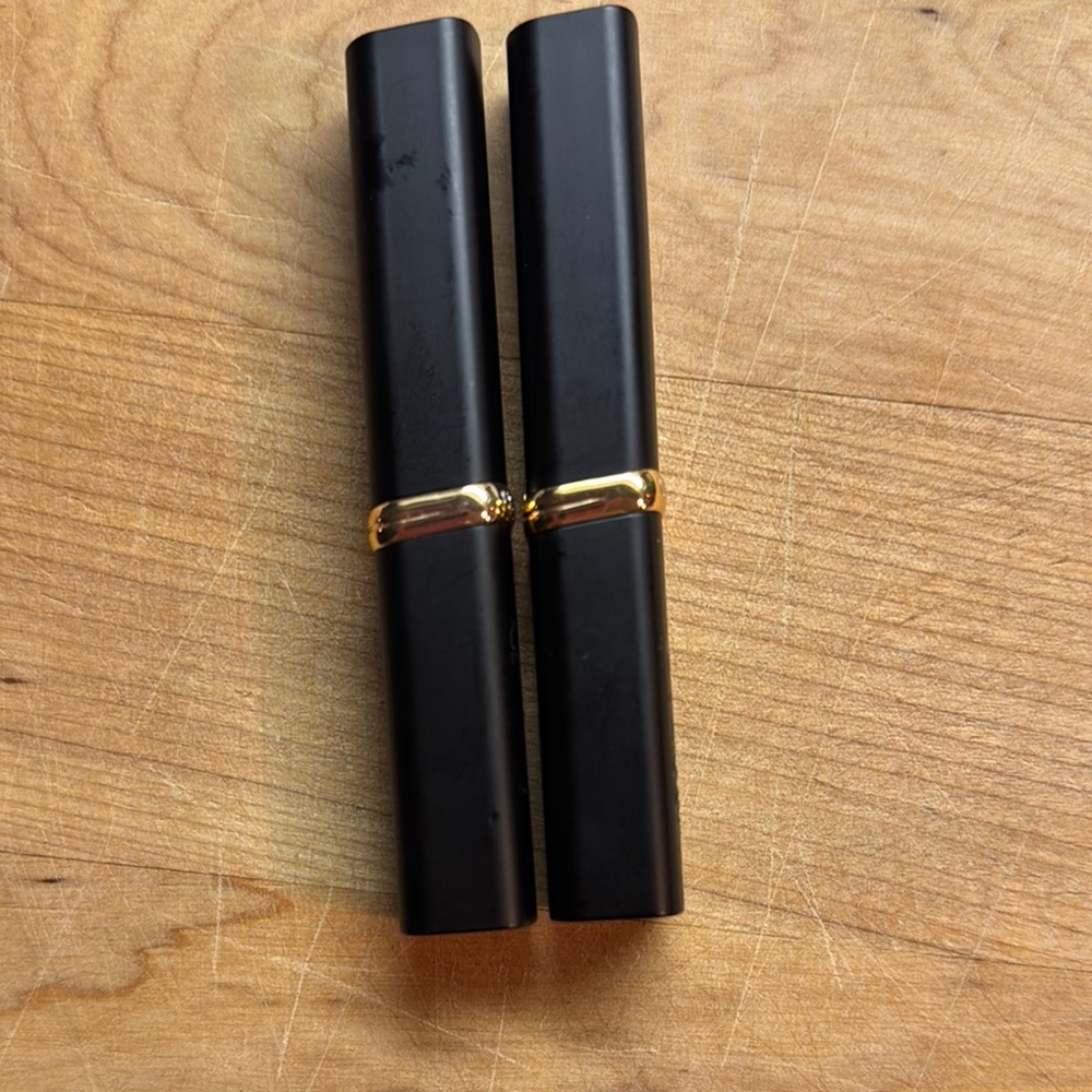 L'Oreal Black and Gold Lipstick Set